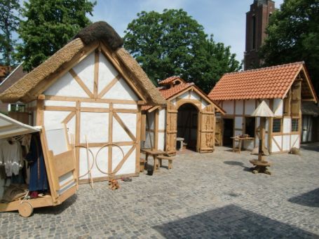Moers : Mittelalterliche Spiel- und Lernstadt "Grafschafter Musenhof"